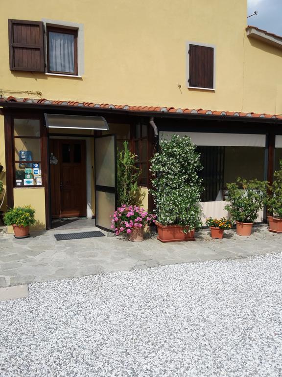 Bed and Breakfast Le Travi à Sarzana Extérieur photo