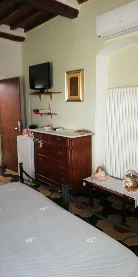 Bed and Breakfast Le Travi à Sarzana Extérieur photo