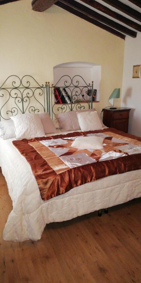 Bed and Breakfast Le Travi à Sarzana Extérieur photo